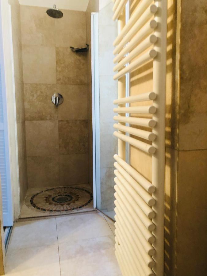 Bel Appartement Bien Place Au Coeur De Кан Екстериор снимка